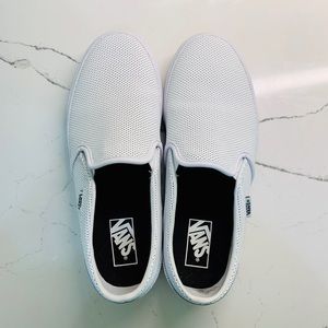 Perf Classic slip on Leather Vans